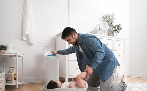 פח חיתולים נירוסטה Diaper Genie Select + מחסנית שקיות לכ 5 חודשים – תמונה 3